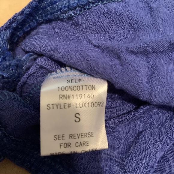 Blue pom crop top - Picture 3 of 4